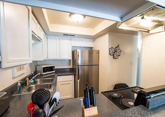 41a Modern Large W Heated Pool Holiday home *