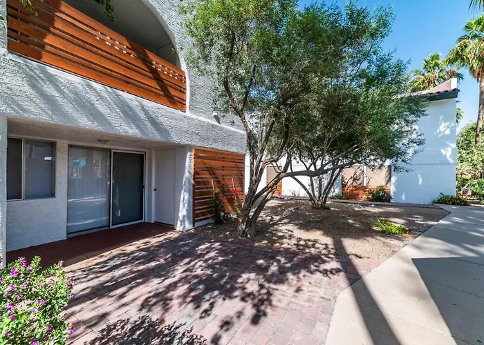 41a Modern Large W Heated Pool Holiday home *
