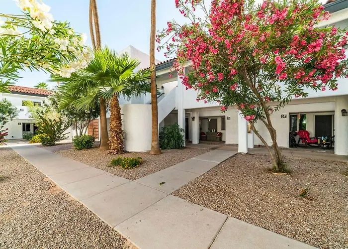 41a Modern Large W Heated Pool Holiday home *
