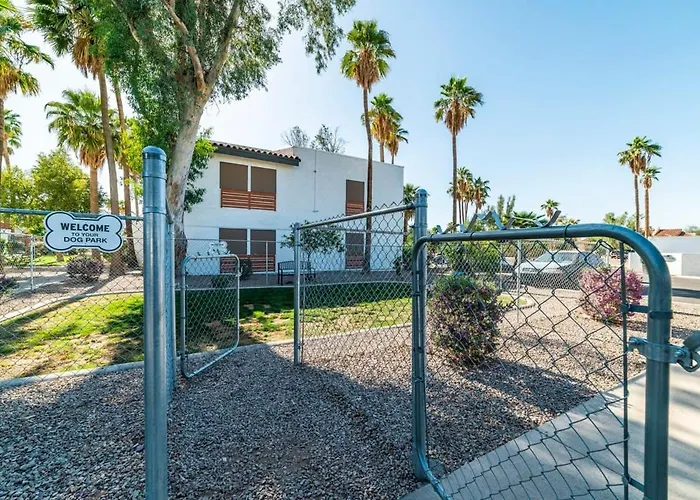41a Modern Large W Heated Pool *